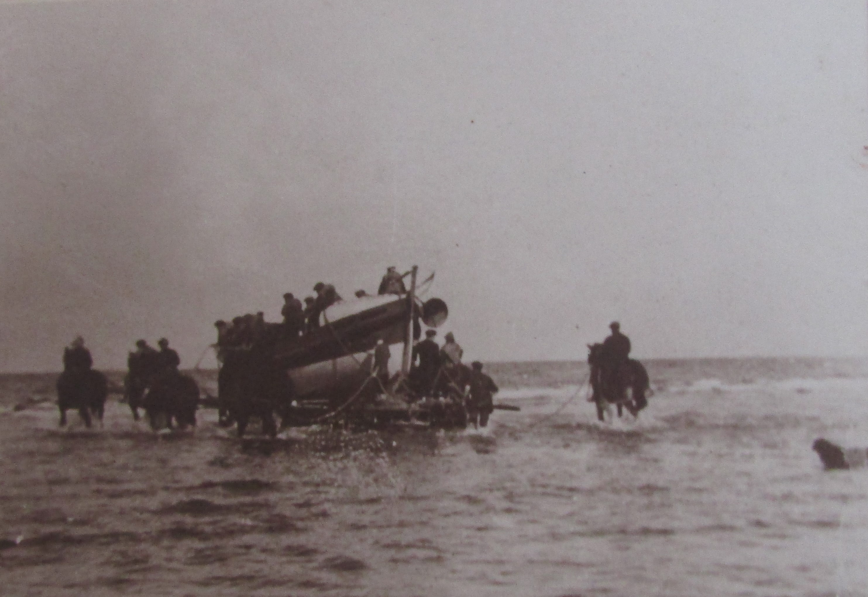  1905 11 15 Hunstanton Lifeboat Licensed Victualler Retrival