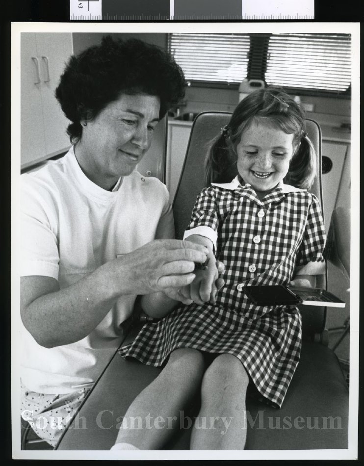 20121865103 Dental Nurse Janet Jones with student Vanessa Robinson