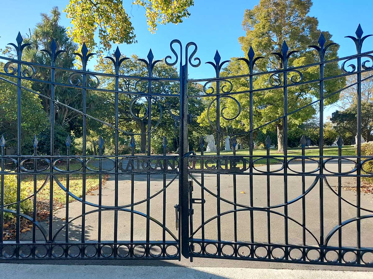 Aigantighe Gates Photo Roselyn Fauth March 2026 08