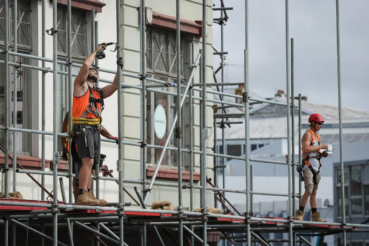 Rennovating the Oxford Building facade Timaru Herald