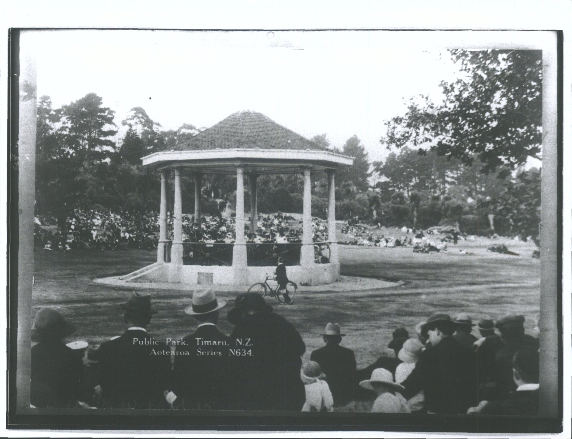 Timaru Band Rotunda Botanic Gardens 132667 max
