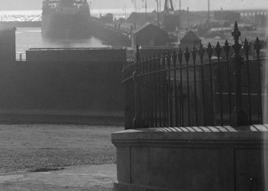 Section of fence Timaru Customhouse Muir Moodie Te Papa C 014801