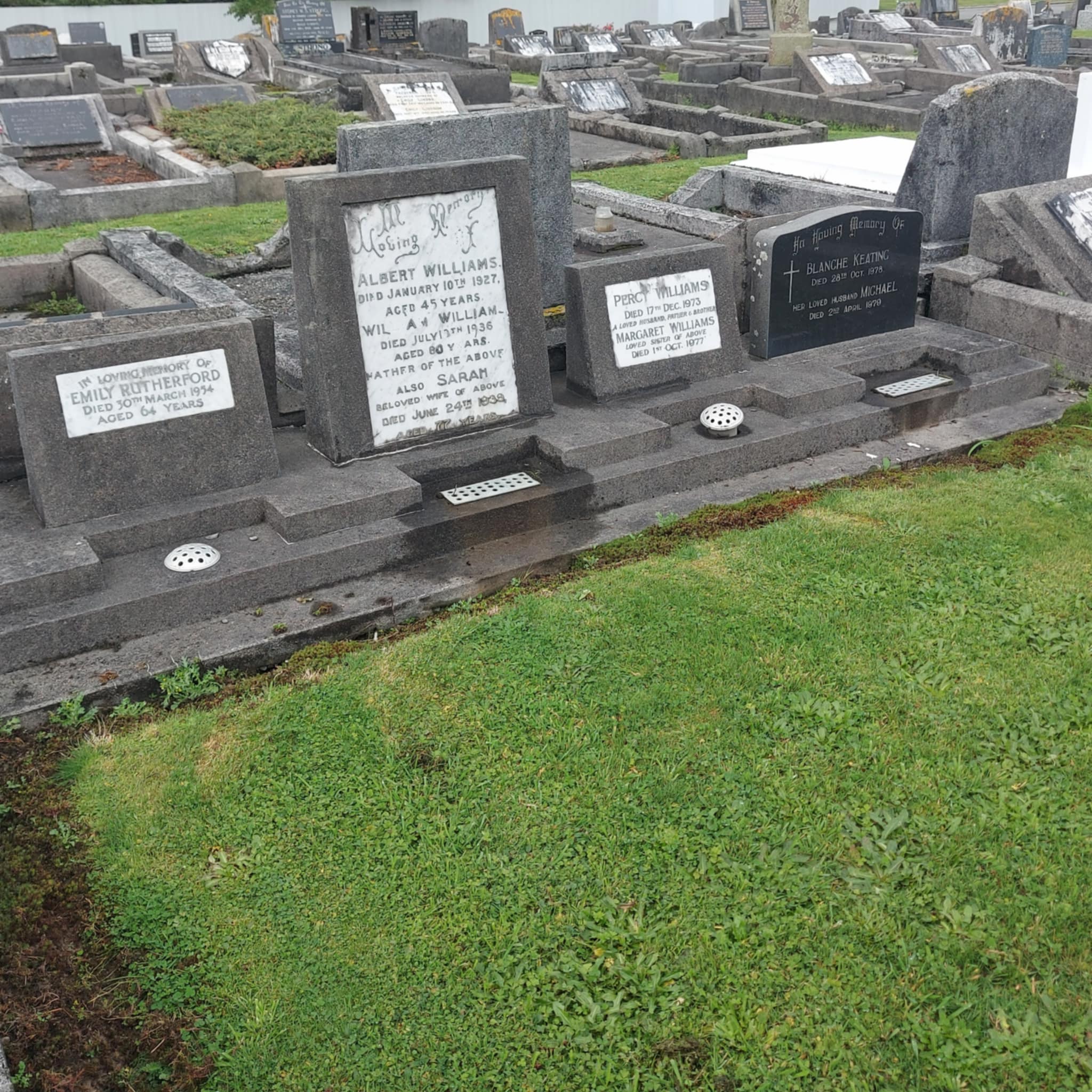 Sarah and William Williams grave in Greymouth